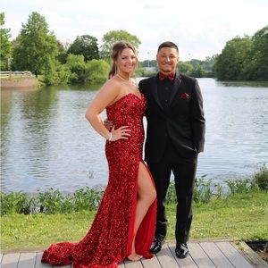 Red Sparkly Prom Dress!!